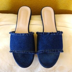 SOPHIA MILANO FLAT JEANS SHOES. SIZE 10.